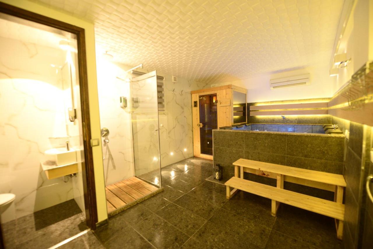 Villa Dijana - Pool, Spa, Outdoor Kitchen เบลเกรด ภายนอก รูปภาพ