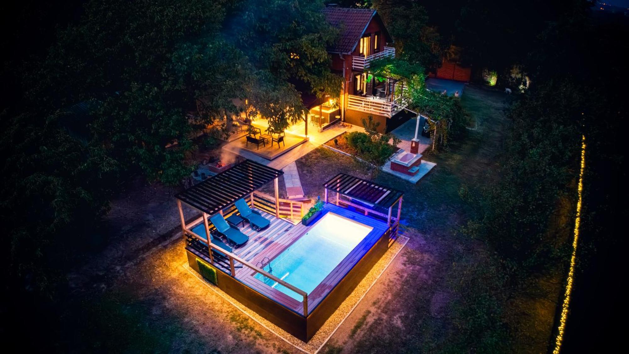 Villa Dijana - Pool, Spa, Outdoor Kitchen เบลเกรด ภายนอก รูปภาพ