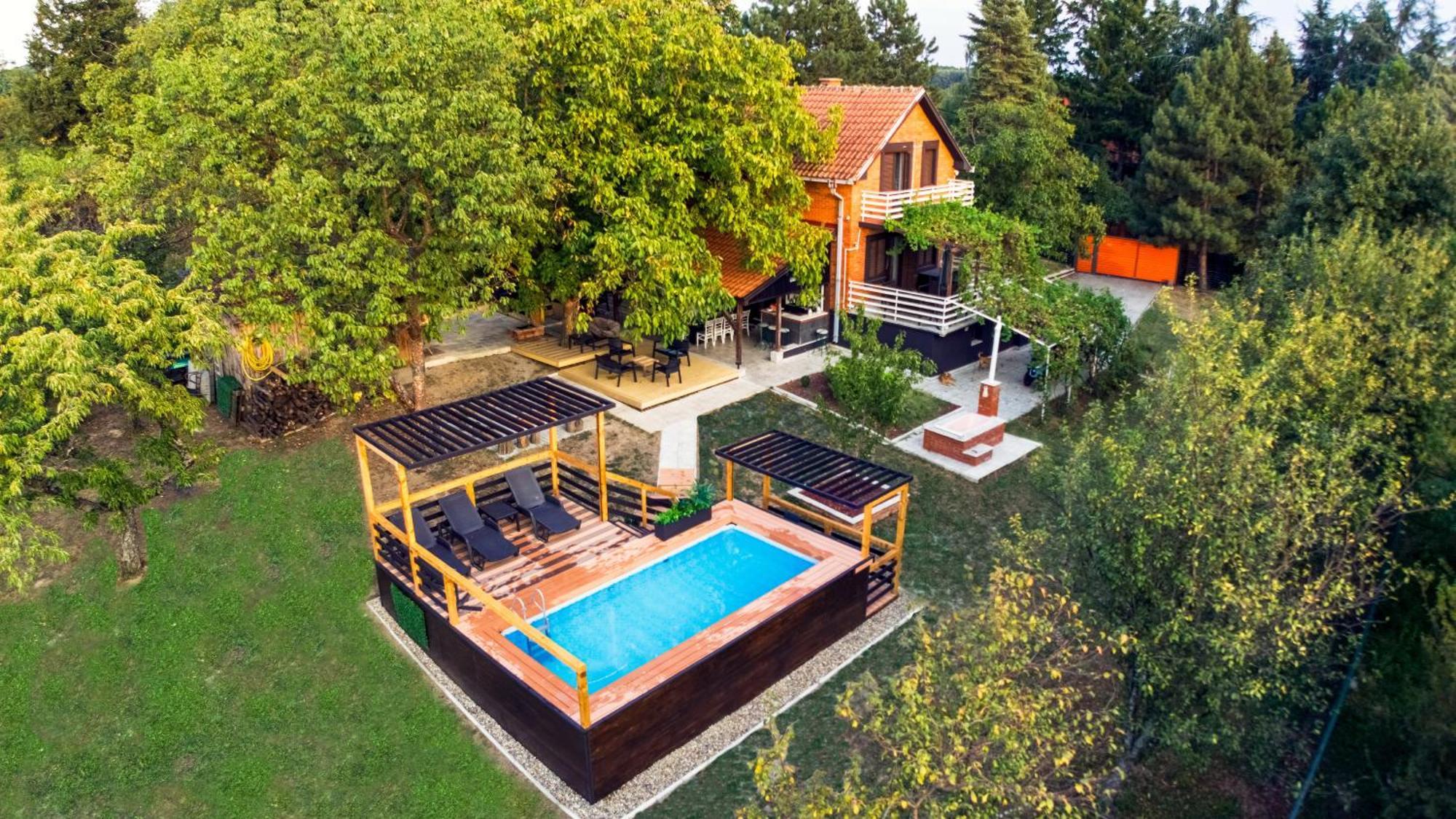Villa Dijana - Pool, Spa, Outdoor Kitchen เบลเกรด ภายนอก รูปภาพ